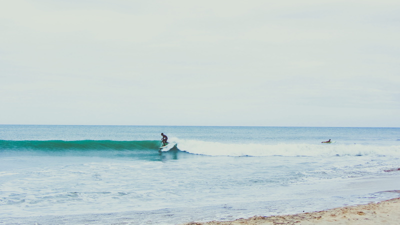 land, horizon over water, outdoors, wave, horizon, summer, sand, green, scenics, surfing, 4K, motion, sky, vacations, beach, real people, daytime, surf