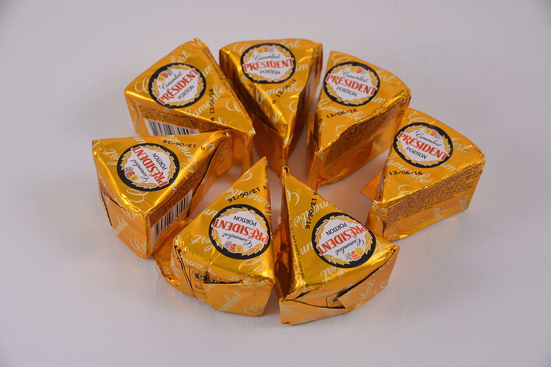 nourriture, cut out, dessert, fromage, gold colored, saveur, yellow, alimentation, studio shot, creativity, 4K, portions, repas, directly above, economy