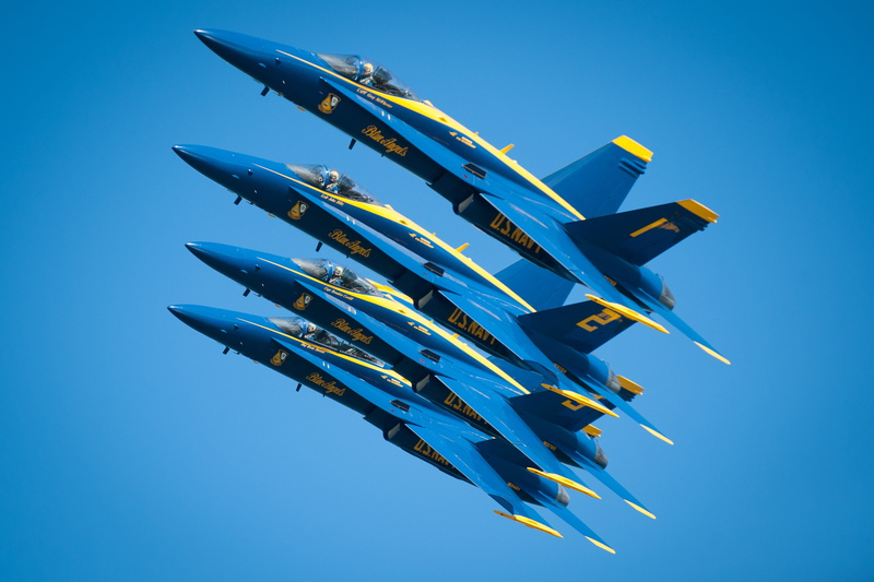 airshow, force, transportation, squadron, stunt, military, pilot, performance, no people, fighter, group, fly, precision, aircraft, plane, power, fighter plane