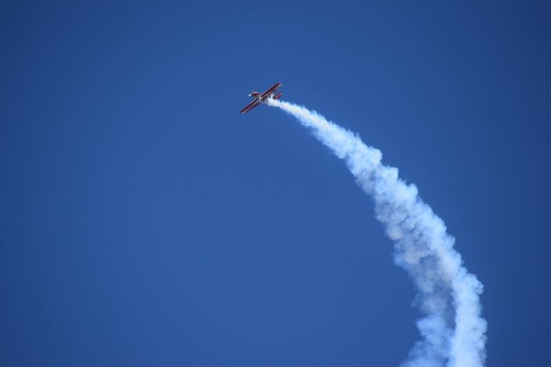 air, aerobatics, vapor trail, day, air vehicle, stunt plane, 2K, low angle view, aerospace industry, sky, nature, motion, cloud - sky, airplane, outdoors