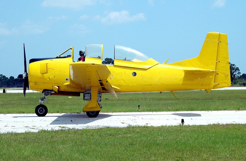 air vehicle, sky, sunlight, display, acrobatic, stunt plane, smoke, Stunt, Plane, transport, the past, no people, trail, aircraft, airport, mode of transportation