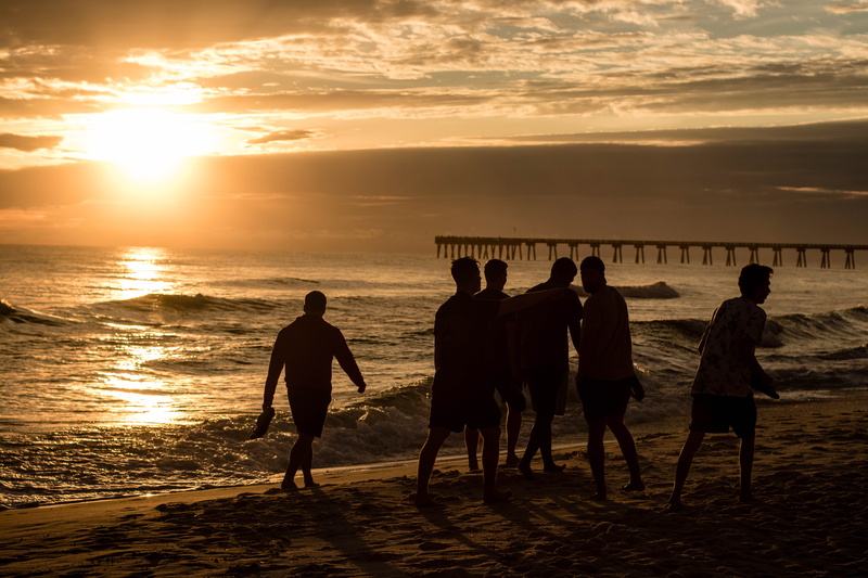 orange color, beauty in nature, water, silhouette, united states, men, lifestyles, beautiful, horizon, sunsets, leisure activity, gulf coast, 5K, outdoors