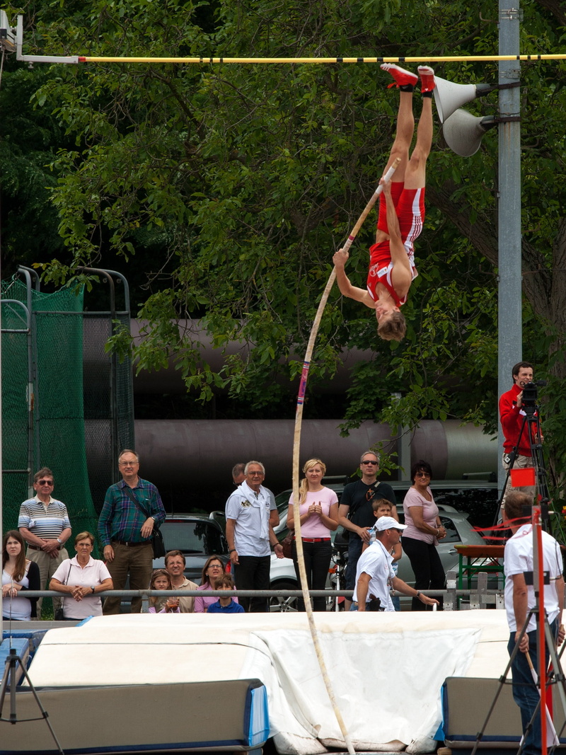 2K, tree, junior gala mannheim, plant, arts culture and entertainment, males, enjoyment, athletics, sport, leisure activity, day, pole vault, group of people
