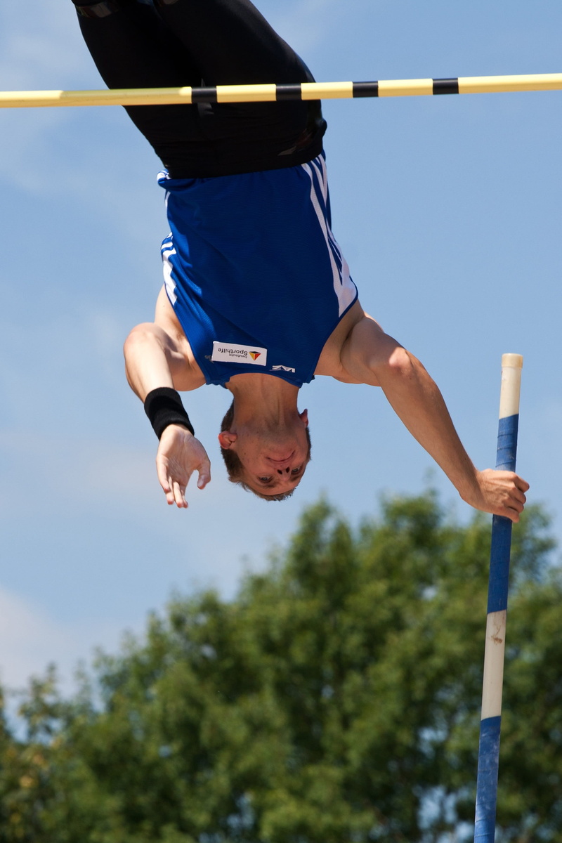 human arm, 2K, only men, men, adults only, blue, mid-air, junior gala mannheim, sky, Athletics, full length, Sport, one man only, adult, low angle view