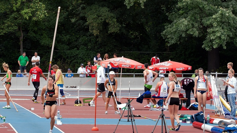 motion, adult, lifestyles, pole vault, women, men, sport, water, outdoors, junior gala mannheim, crowd, nature, leisure activity, full length, day, real people