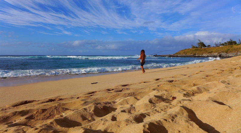 recreation, one person, Beach, clouds, Waves, nature, Ocean, shore, lifestyles, coast, vacations, horizon, scenic, sea, waves, portrait, cloud - sky, standing