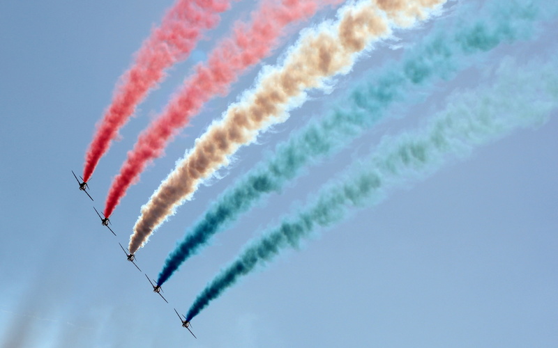 transportation, Air show, teamwork, smoke - physical structure, on the move, airshow, vapor trail, outdoors, airplane, air vehicle, blue, Formation, Red Arrows