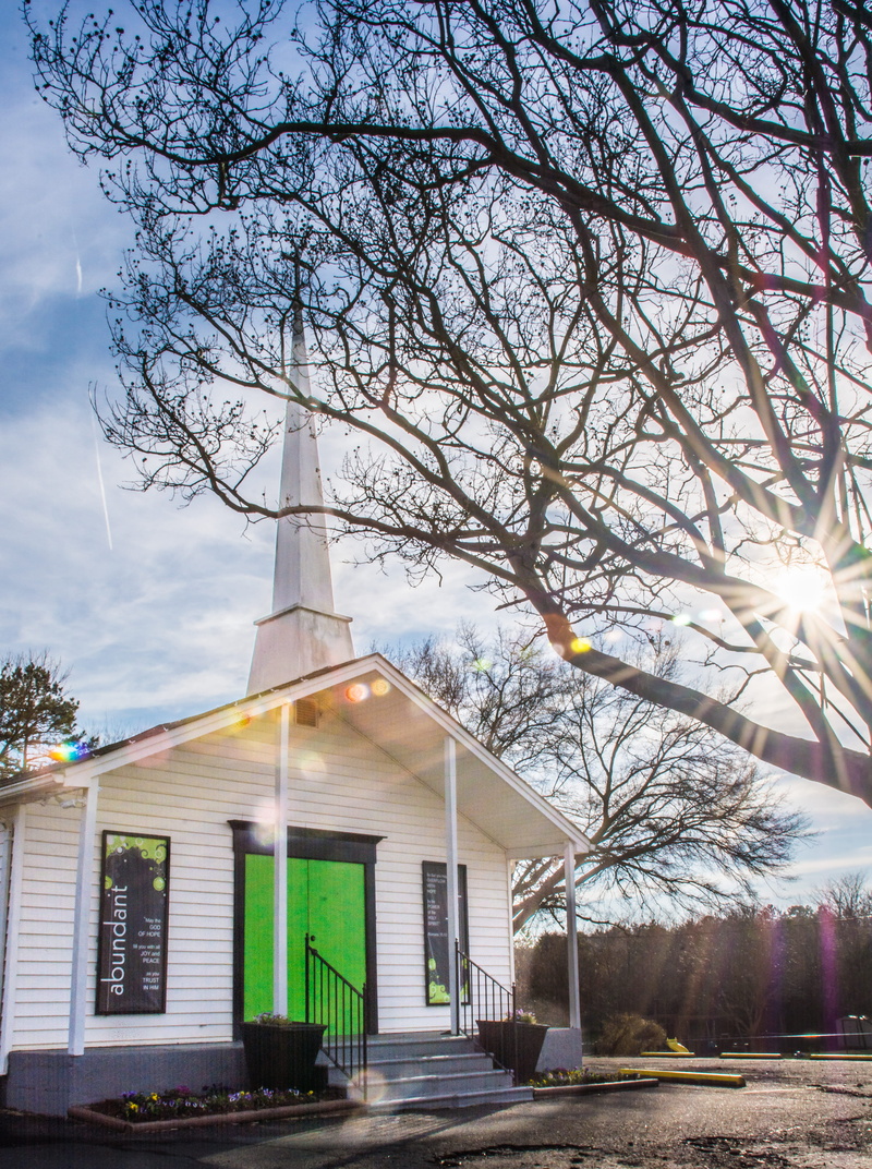house, religion, nature, sunshine, church, city, sky, 5K, architecture, united states, sunburst, cloud - sky, building exterior, building, winter, no people
