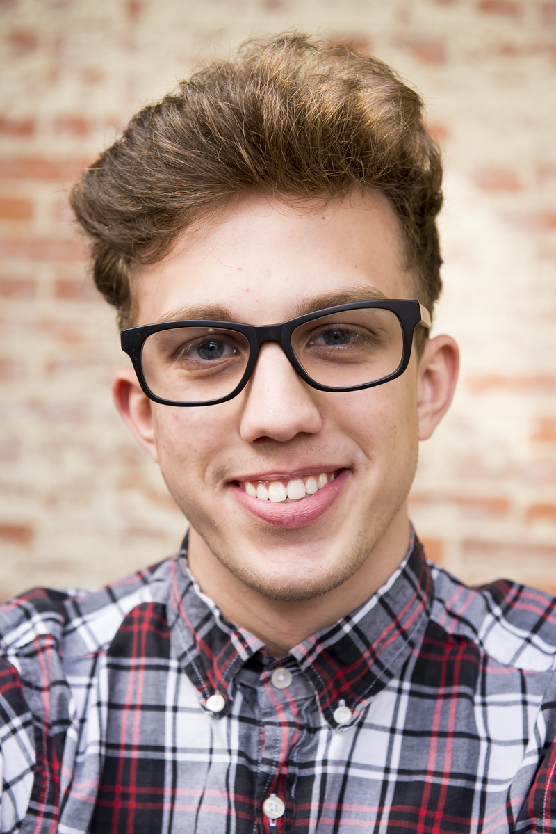face, teenage boys, cool, front view, headshot, casual, joy, eyewear, 2K, human face, portrait, casual clothing, close-up, boy, indoors, young men, teenager