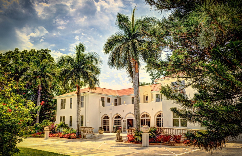 cloud - sky, tropical tree, trees, coconut palm tree, building exterior, palm trees, orange, building, architecture, nature, no people, tree, tropical climate