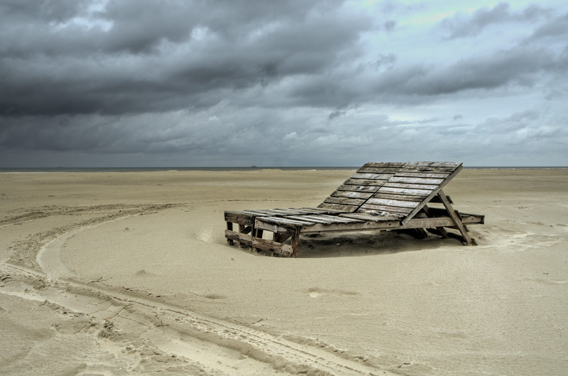 sunloungers, abandoned, land, sea, sky, storm, storm cloud, vacation, horizon, sand, architecture, cloud - sky, shipwreck, outdoors, 4K, nature, day, holidays