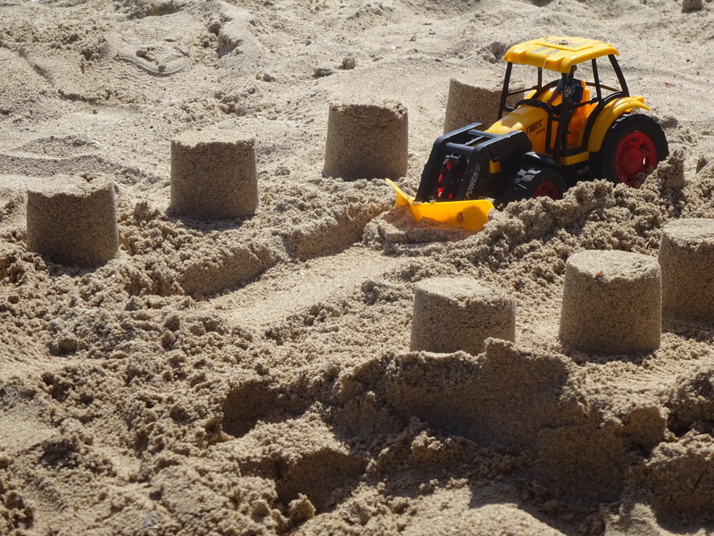 construction machinery, land, urban, 4K, no people, sand, development, high angle view, construction site, construction industry, toys, toy, container