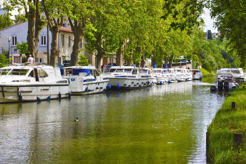 architecture, France, transportation, craft, reflection, city, outdoors, moored, mode of transportation, water, built structure, nature, nautical vessel