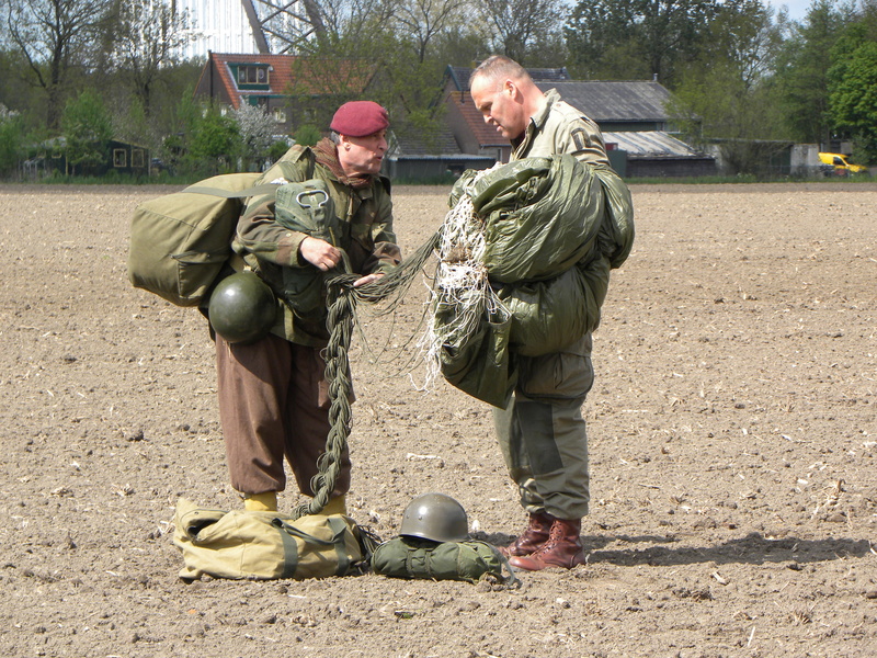 nature, day, uniform, lifestyles, two people, people, outdoors, armed forces, men, second world war, standing, military, real people, parachutist, males