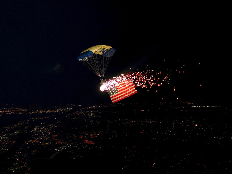 glowing, nature, long exposure, american, light, outdoor, lighting equipment, jump, no people, burning, celebration, usa, mid-air, outdoors, dark, night