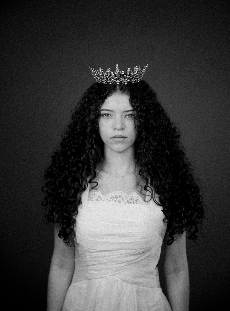women, 1080P, looking at viewer, monochrome, Brittany Venti, curly hair