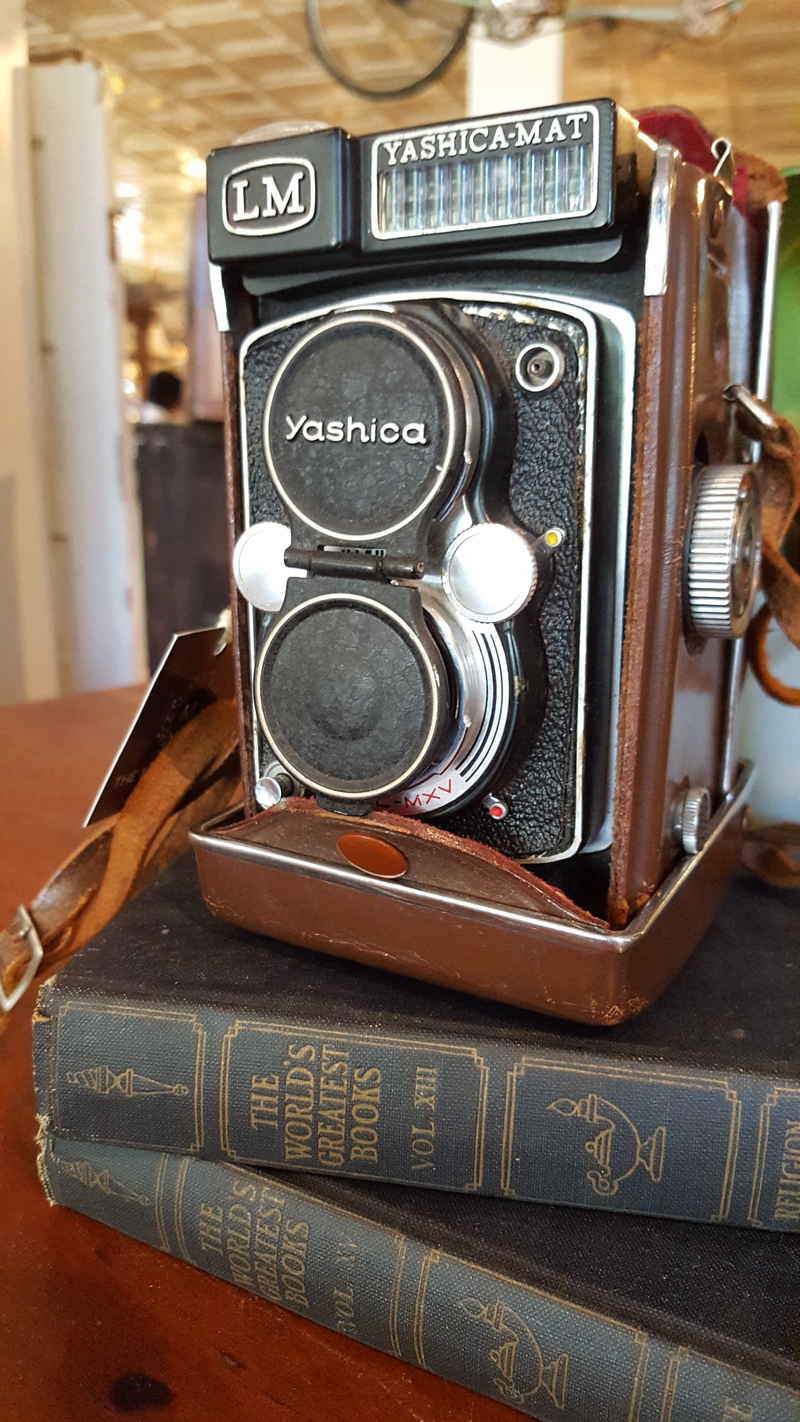 photography themes, camera, focus on foreground, vintage, photography, number, retro styled, the past, western script, communication, text, no people, table