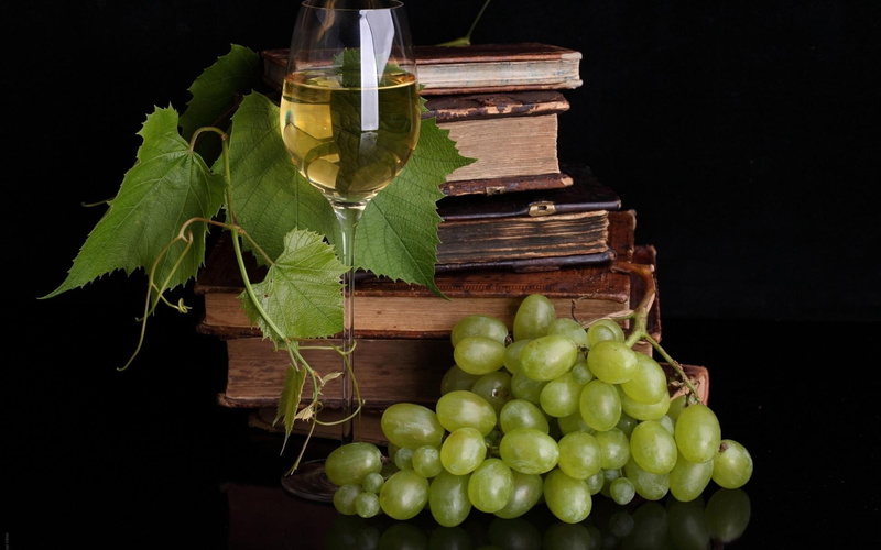 grapes, photography, 1920x1200, glass, stem, grape, books, long, green, book, 1080P, clear, wine