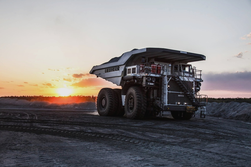 1080P, liebherr, 2012, 264