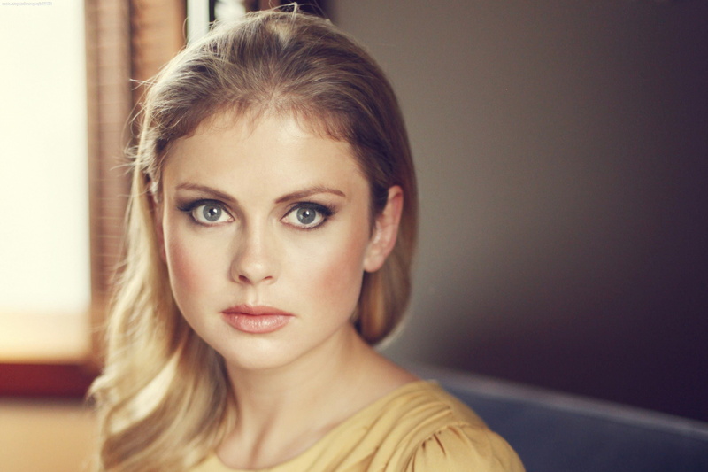 gray eyes, blonde, women, face, 2K, green eyes, Rose McIver