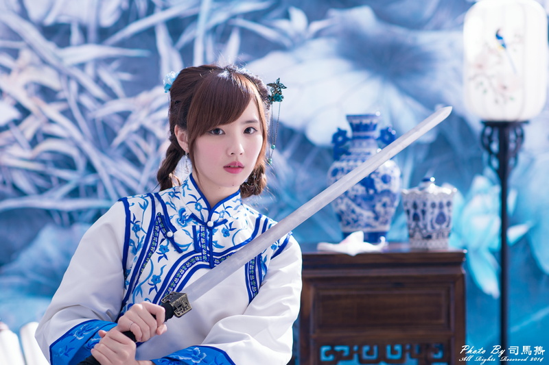 Asian, Girl, Lantern, Model, Sword, Yu Chen Zheng, Traditional Costume, Models, Vase, Taiwanese, 4K
