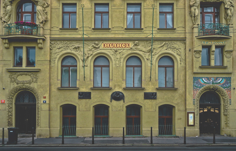 history, building, 6300, travel destinations, façade, the past, arch, république tchèque, city, sculpture, no people, outdoors, czech, arched, edificio