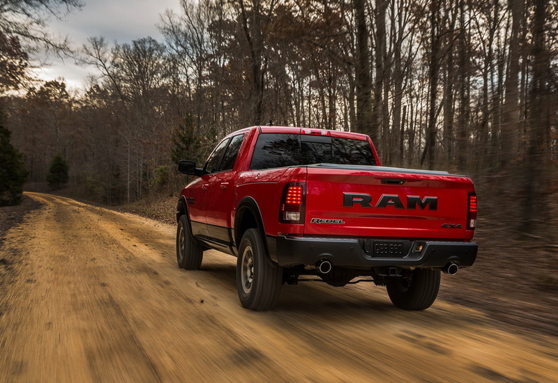 ram, no people, motor vehicle, land vehicle, on the move, car, tree, 720P, mode of transportation, blurred motion, plant, red, nature, outdoors, motion