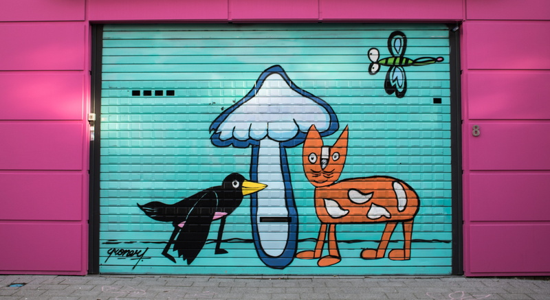 animal, representation, brick wall, architecture, blue, iron, no people, brick, 5K, day, built structure, street art, pink, cat, rotterdam, wall - building feature