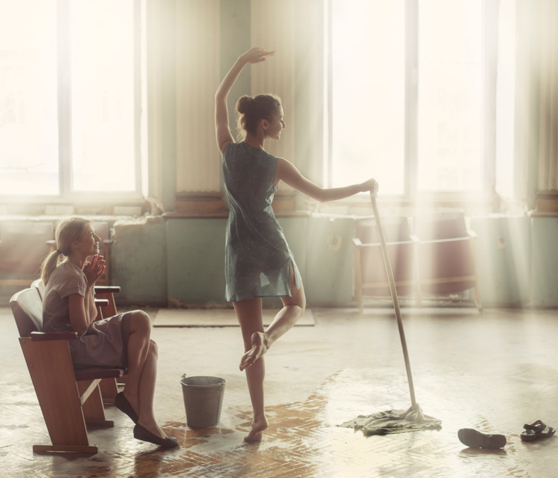 David Dubnitskiy, girl, 1080P, pose, light, ballerina, hall, girls, MOP, smile