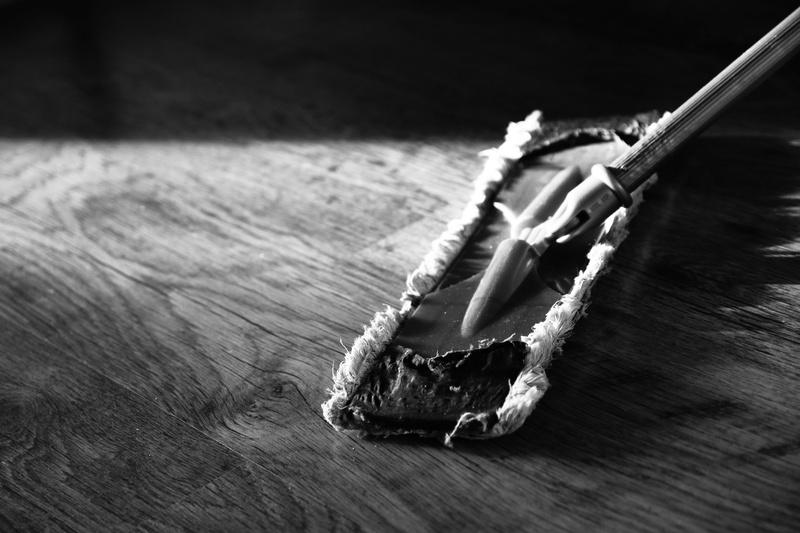 old, floor, close-up, chain, man made, metal, grayscale, photo, still life, cleaning, the ilo, indoors, high angle view, strength, day, rectangular, toy