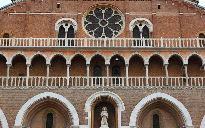 1080P, Basilicas , Basilica of Saint Anthony of Padua