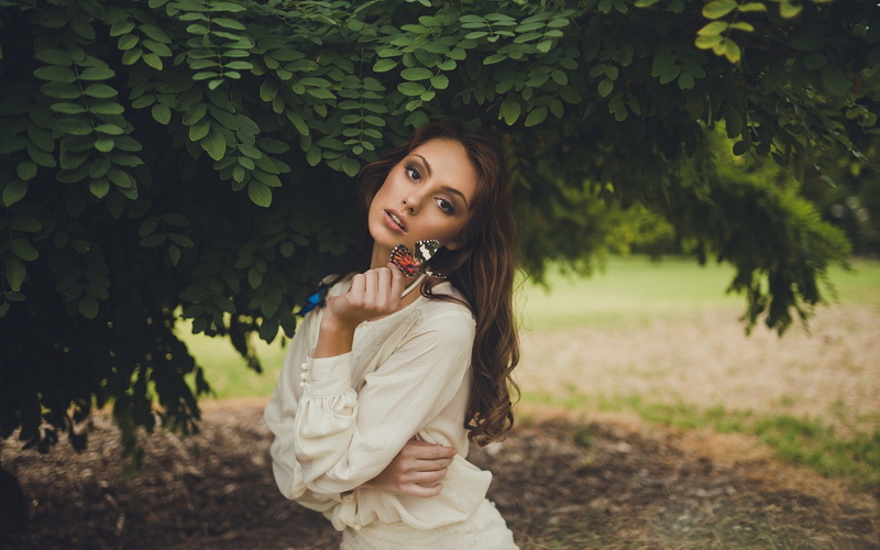 1080P, lifestyles, front view, day, beauty, portrait, outdoors, tree, leisure activity, beautiful woman, smiling, real people, standing, hot girl  hd 1920x1200