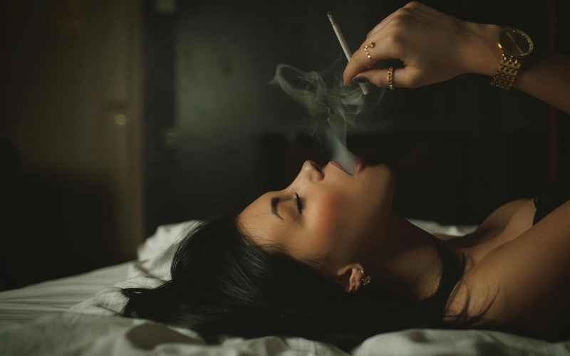 headshot, bad habit, young women, smoking - activity, portrait, eyes closed, bed, relaxation, real people, young adult, lying down, cute girl picture 1920x1200