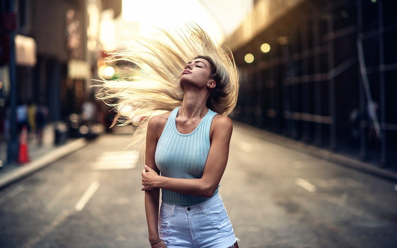 tousled hair, adult, dancing, teenager, 1080P, human hair, blond hair, motion, young women, hair, hairstyle, lifestyles, beautiful woman, street, beauty