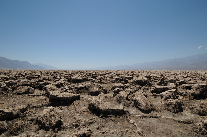 landscape, clear sky, desert, copy space, outdoors, remote, mountain, death valley, kalifornien, mountain range, 4K, sky, rock, arid climate, dry, beauty in nature