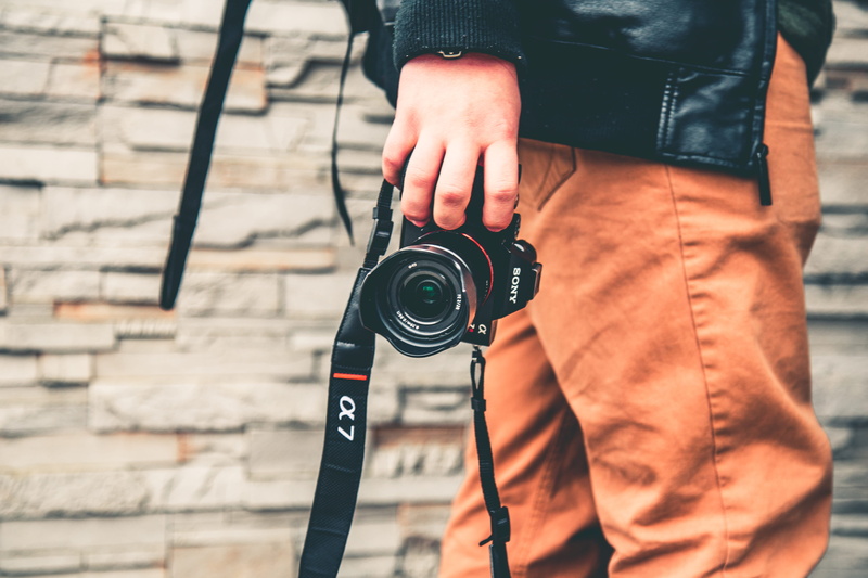 Sony, occupation, photographic equipment, real people, lifestyles, picture, one person, Sony alpha, 5K, activity, photographer, a7, midsection, photograph