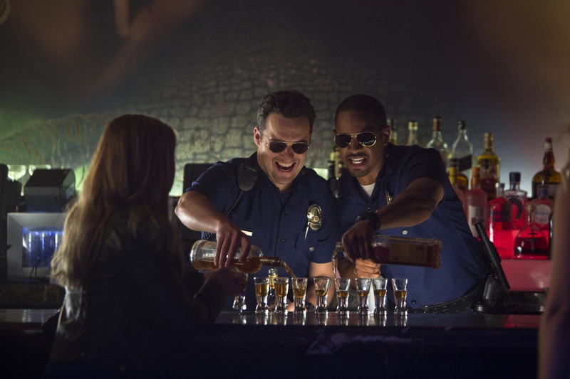 1080P, Damon Wayans Jr., Movie, Ryan Davis, Jake Johnson, Lets Be Cops, Justin Chang