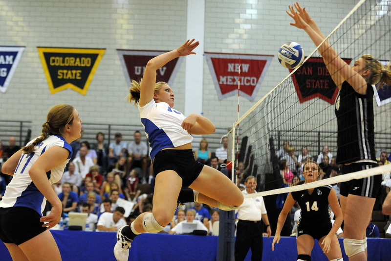volleyball, real people, women, thrill, group of people, adult, mid-air, championship, 1080P, men, effort, college, spectator, arms raised, athlete, sport
