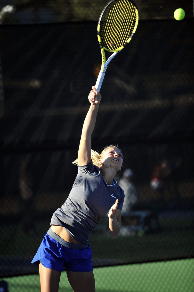 hitting, skill, human arm, ball, concentration, three quarter length, tennis racket, tennis ball, effort, lifestyles, 1080P, practice, healthy lifestyle
