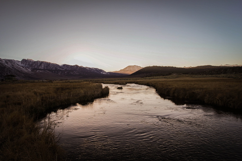 clear sky, non-urban scene, 5K, golden, remote, outdoors, lake, view, flowing water, mountain, explorer, water, tranquil scene, mountain range, plain