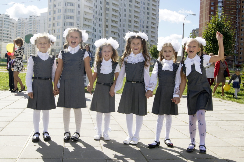 offspring, day, group of people, baby, togetherness, uniform, smiling, september, clothing, architecture, 4K, shape, women, looking at camera, schoolgirl