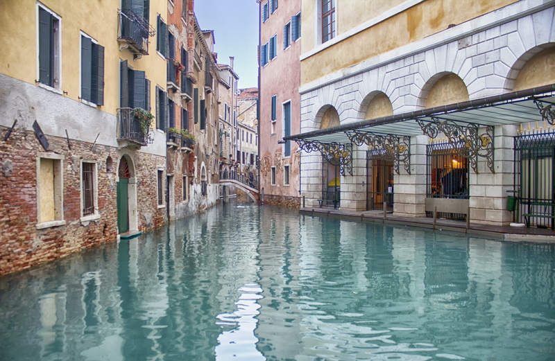 historical, canal, architecture, bridge - man made structure, landmark, culture, day, swimming pool, cultural, arch, waterfront, outdoors, tourism, ancient