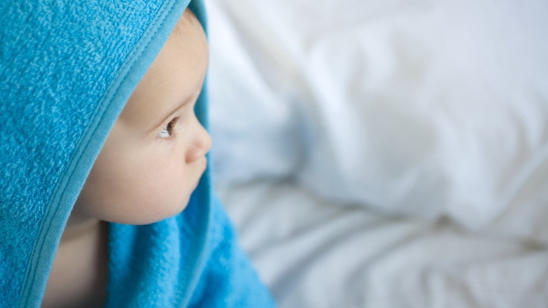 child, care, people, offspring, looking, hospital, portrait, teardrop, sadness, females, clothing, blue, face, emotion, towels, body part, 1080P, childhood