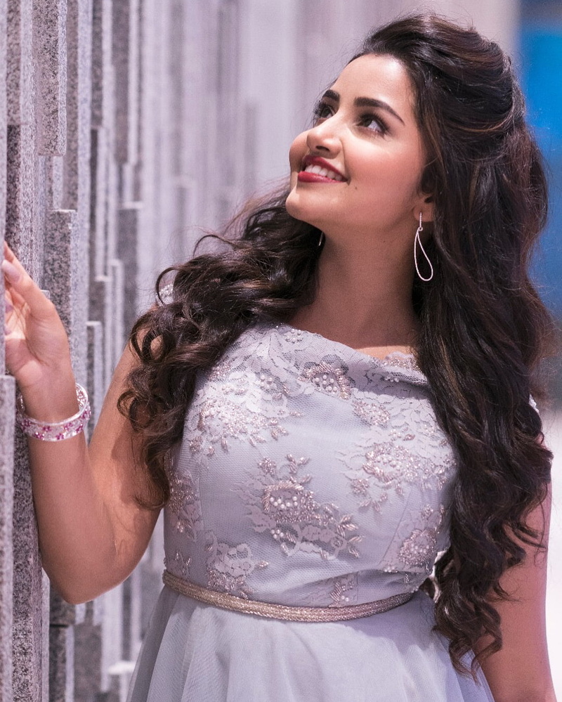 model, celebrity, actress, 720P, Anupama