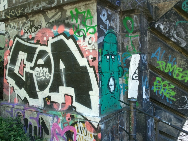 choas, germany, art and craft, male likeness, creativity, built structure, representation, communication, text, street art, mural, building exterior, messy