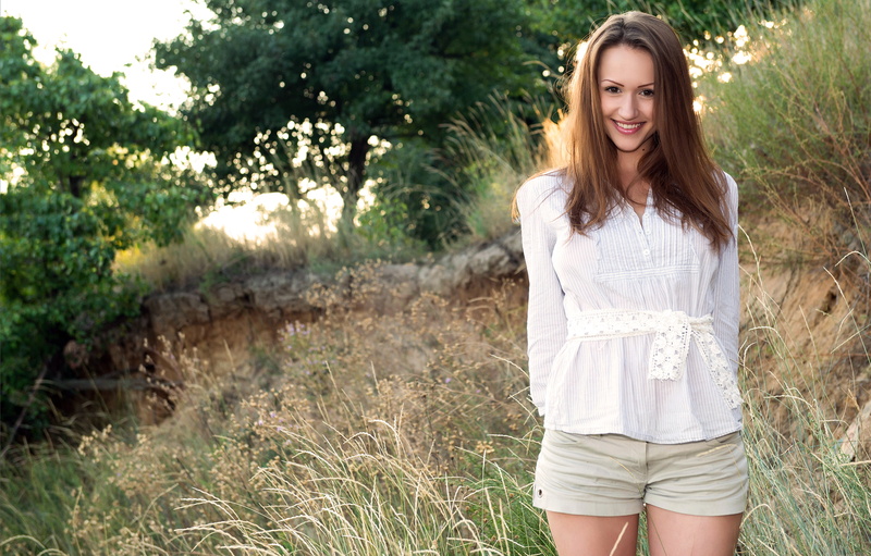 Smile, Shaina, 2K, Girl, Standing, Brunette, Model, Day, Look, Face
