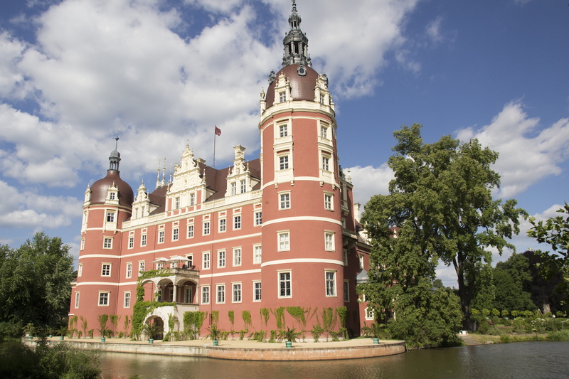 water, built structure, unesco world heritage site, plant, no people, building, architecture, bad muskau, tree, new castle, park, spire, saxony, nature