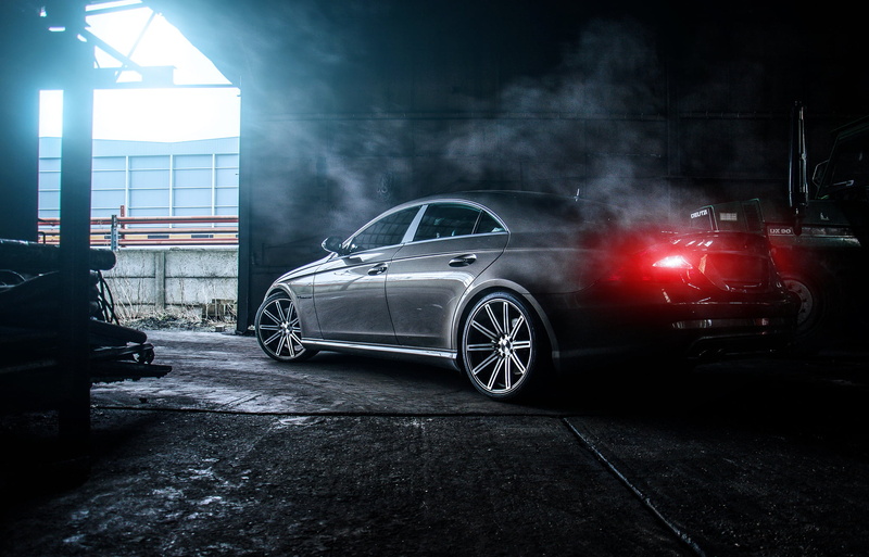 rearside, CLS 55, wet, AMG, land vehicle, pollution, motor vehicle, sedan, built structure, sign, rain, transportation, mode of transportation, car, concrete