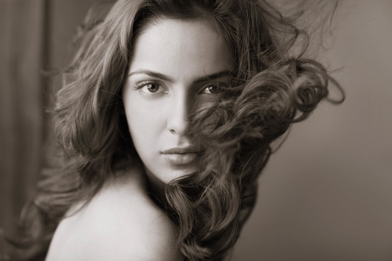 beautiful people, Bollywood, human hair, hair, Face, indoors, beautiful woman, women, adult, fashion, one person, body part, Close-Up, young adult, Shazahn Padamsee