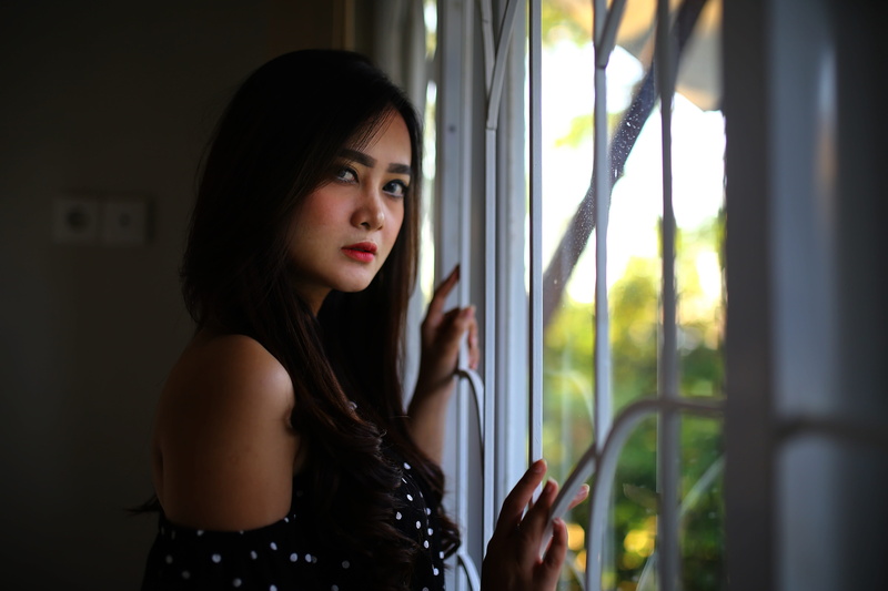 5K, contemplation, pose, young adult, style, clothing, adult, model, beautiful, hair, wear, luxury, beautiful woman, person, woman, long hair, window